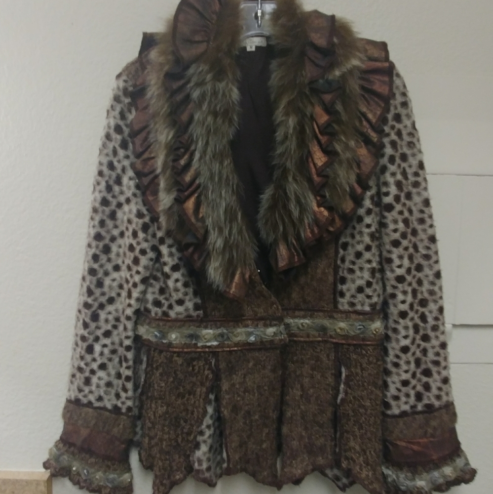 Coutoure Brown Sweater with Fur Size M